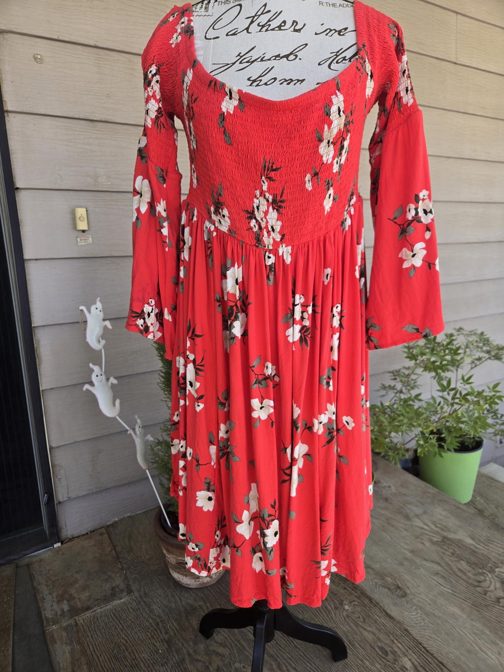 Torrid Off Shoulder Smocked Dress. Bell Sleeves. Vibrant Red! Size 1XL